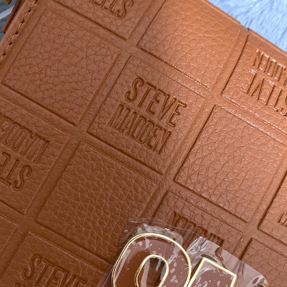 Steve Madden Bmelly Purse - Picture 10 of 12